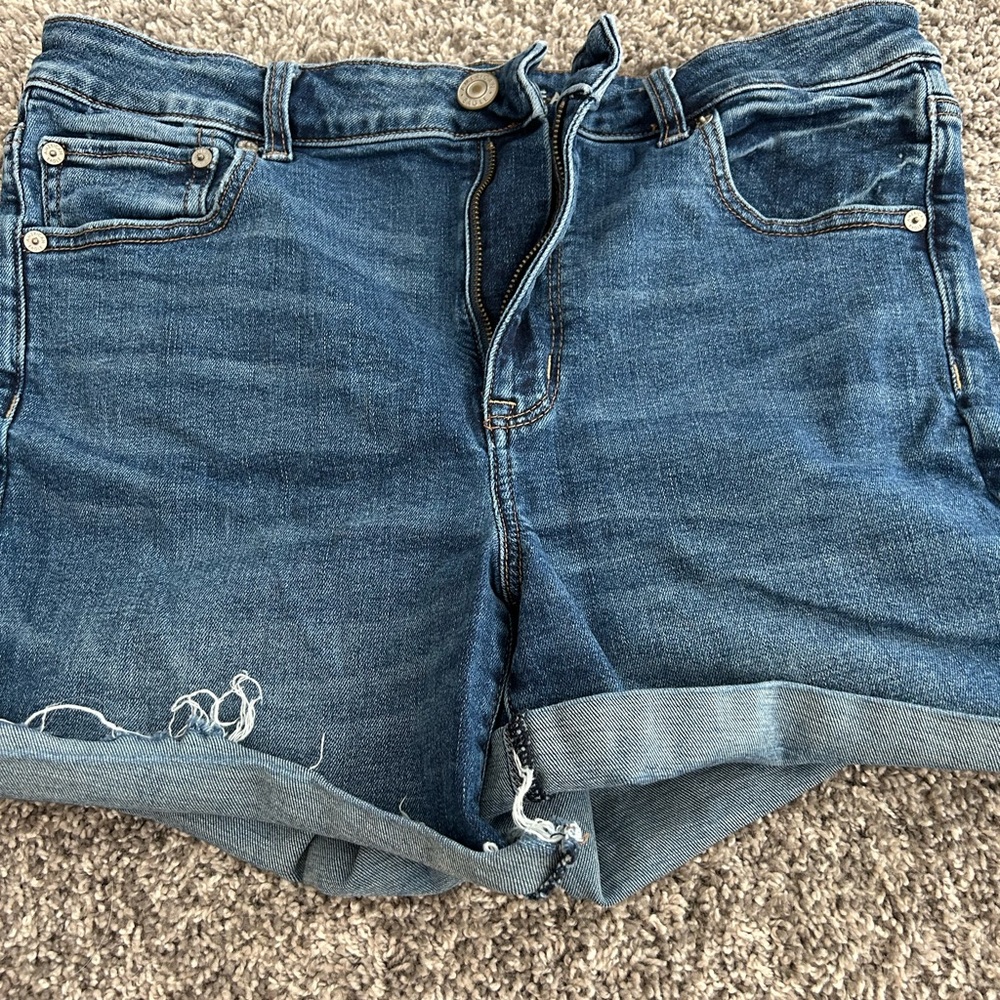 American Eagle Hi-Rise Super Stretch shorts